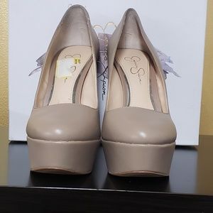 TAN PUMPS